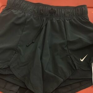 Bnwt Nike shorts size xs